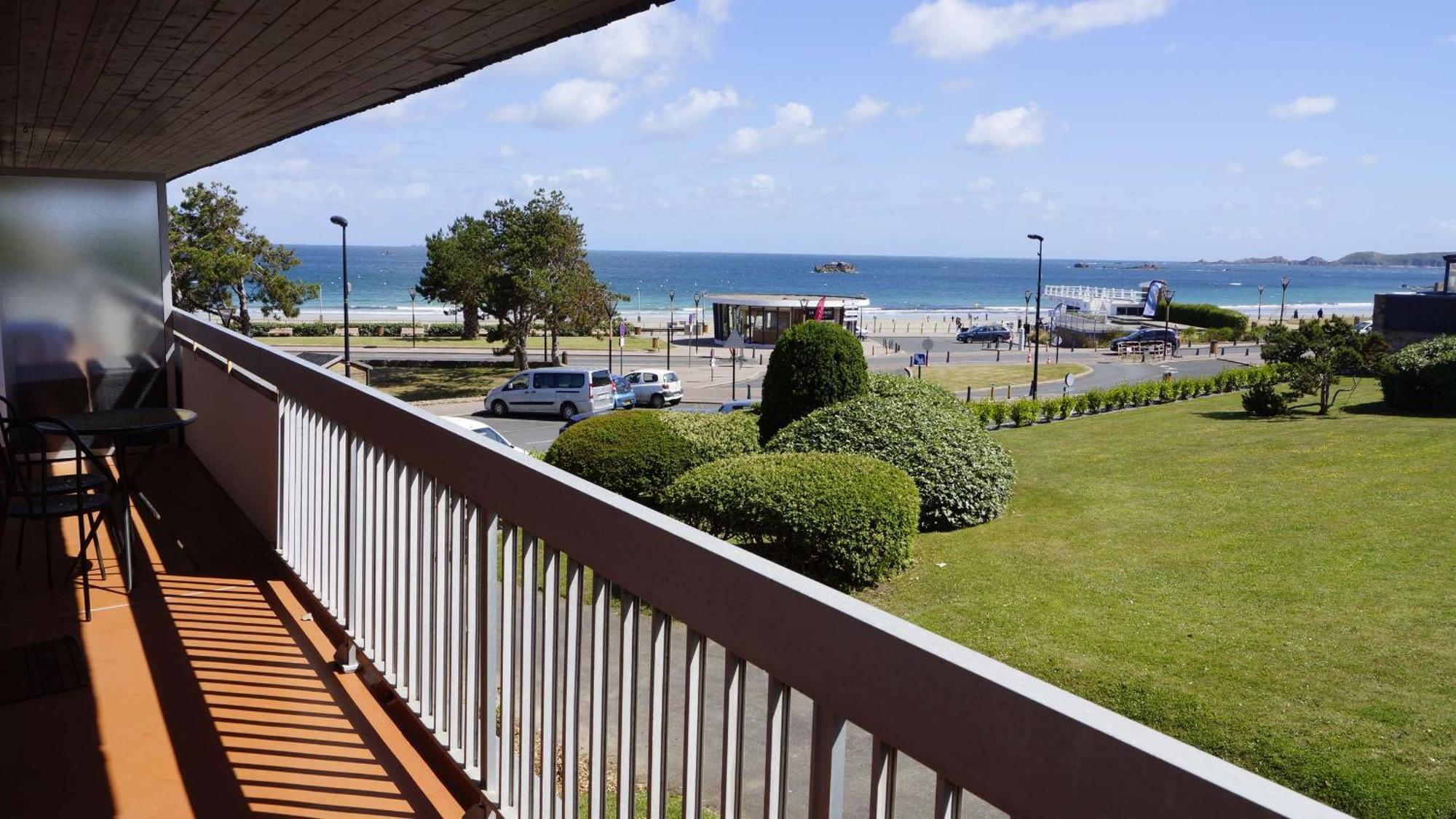 Appartement Vue Sur Mer Avec Terrasse, Plage De Trestraou A Perros-Guirec - Ref 861 Εξωτερικό φωτογραφία